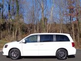 2017 White Knuckle Dodge Grand Caravan SE Plus #117412020