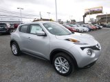 2017 Nissan Juke S AWD Front 3/4 View