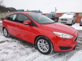 2016 Ford Focus SE Hatch Front 3/4 View