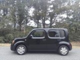 Sapphire Black Nissan Cube in 2014