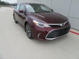 2017 Toyota Avalon XLE Front 3/4 View