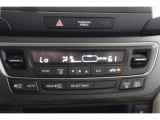 2017 Honda Ridgeline RTL AWD Controls