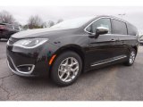2017 Brilliant Black Crystal Pearl Chrysler Pacifica Limited #118176293