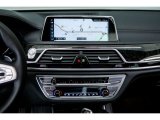 2017 BMW 7 Series 750i Sedan Controls