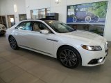 2017 Lincoln Continental Reserve Front 3/4 View
