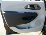 2017 Chrysler Pacifica Limited Door Panel