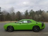 2017 Green Go Dodge Challenger R/T Scat Pack #118949588