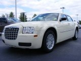 2009 Cool Vanilla White Chrysler 300  #11891932