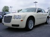 2009 Cool Vanilla White Chrysler 300  #11891943