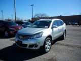 2017 Silver Ice Metallic Chevrolet Traverse LT #119385094