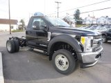 2017 Ford F550 Super Duty XL Regular Cab 4x4 Chassis Front 3/4 View