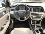 2017 Hyundai Sonata SE Hybrid Dashboard