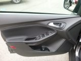 2017 Ford Focus SE Sedan Door Panel