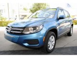 2017 Volkswagen Tiguan S Front 3/4 View