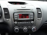 2017 Kia Forte5 LX Controls
