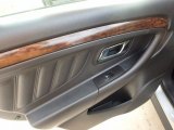 2016 Ford Taurus Limited AWD Door Panel