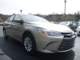 2017 Creme Brulee Mica Toyota Camry LE #119771821