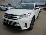 2017 Toyota Highlander LE AWD Front 3/4 View