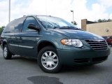 2007 Magnesium Pearl Chrysler Town & Country Touring #11970033