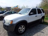 2003 Ford Escape XLT V6 Front 3/4 View