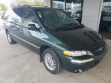 2000 Chrysler Town & Country Limited Front 3/4 View