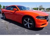 2017 Dodge Charger SE Front 3/4 View