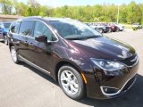 2017 Chrysler Pacifica Touring L Front 3/4 View