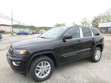 2017 Diamond Black Crystal Pearl Jeep Grand Cherokee Laredo 4x4 #120422998