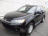 2009 Mitsubishi Outlander ES 4WD Front 3/4 View