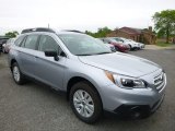 2017 Subaru Outback 2.5i Front 3/4 View