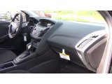 2017 Ford Focus SE Sedan Dashboard
