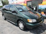 2000 Toyota Sienna XLE Front 3/4 View