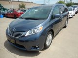 2017 Shoreline Blue Pearl Toyota Sienna XLE #120640949