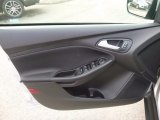 2017 Ford Focus SE Sedan Door Panel