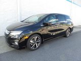 2018 Honda Odyssey Elite Front 3/4 View