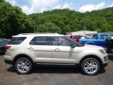 2017 White Gold Ford Explorer XLT 4WD #120990116