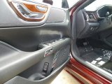 2017 Lincoln Continental Select AWD Controls