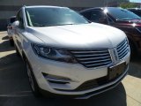 2017 White Platinum Lincoln MKC Select AWD #121085828
