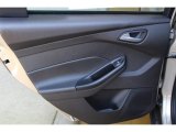 2017 Ford Focus SE Sedan Door Panel