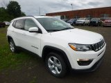 2017 Jeep Compass Latitude 4x4 Front 3/4 View