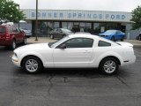 2008 Performance White Ford Mustang V6 Deluxe Coupe #12106784