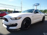 Oxford White Ford Mustang in 2017