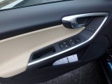 2018 Volvo S60 T5 AWD Dynamic Door Panel