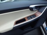 2017 Volvo XC60 T5 AWD Inscription Door Panel