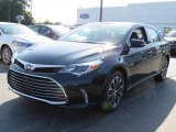 2018 Toyota Avalon XLE Front 3/4 View