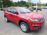 2018 Jeep Compass Sport 4x4 Front 3/4 View