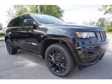 2018 Jeep Grand Cherokee Altitude Front 3/4 View