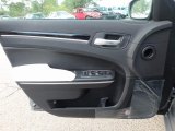 2018 Chrysler 300 S AWD Door Panel