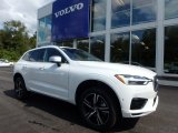 2018 Volvo XC60 T8 eAWD Plug-in Hybrid Front 3/4 View