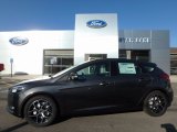 2017 Magnetic Ford Focus SEL Hatch #122721718